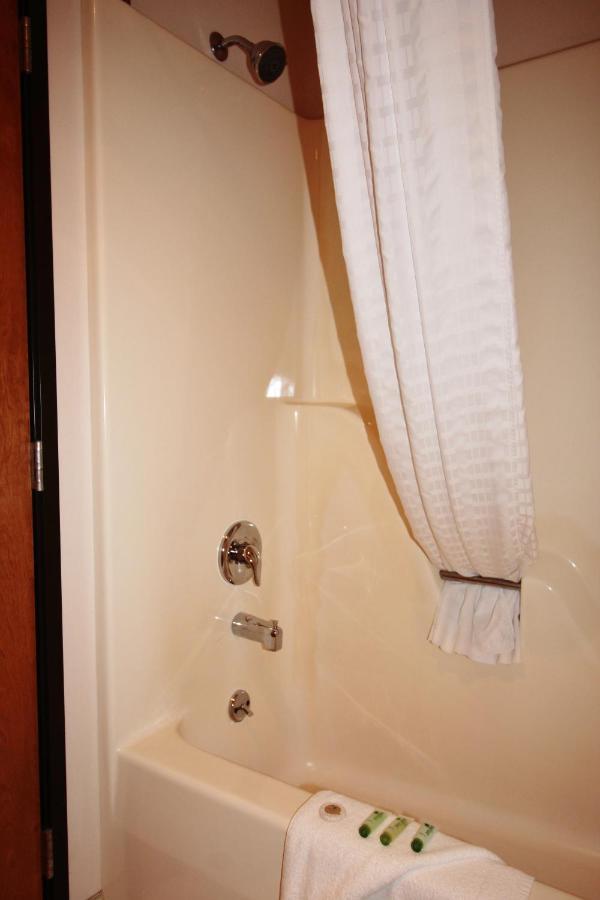 Homestead Inn And Suites Hardin Buitenkant foto