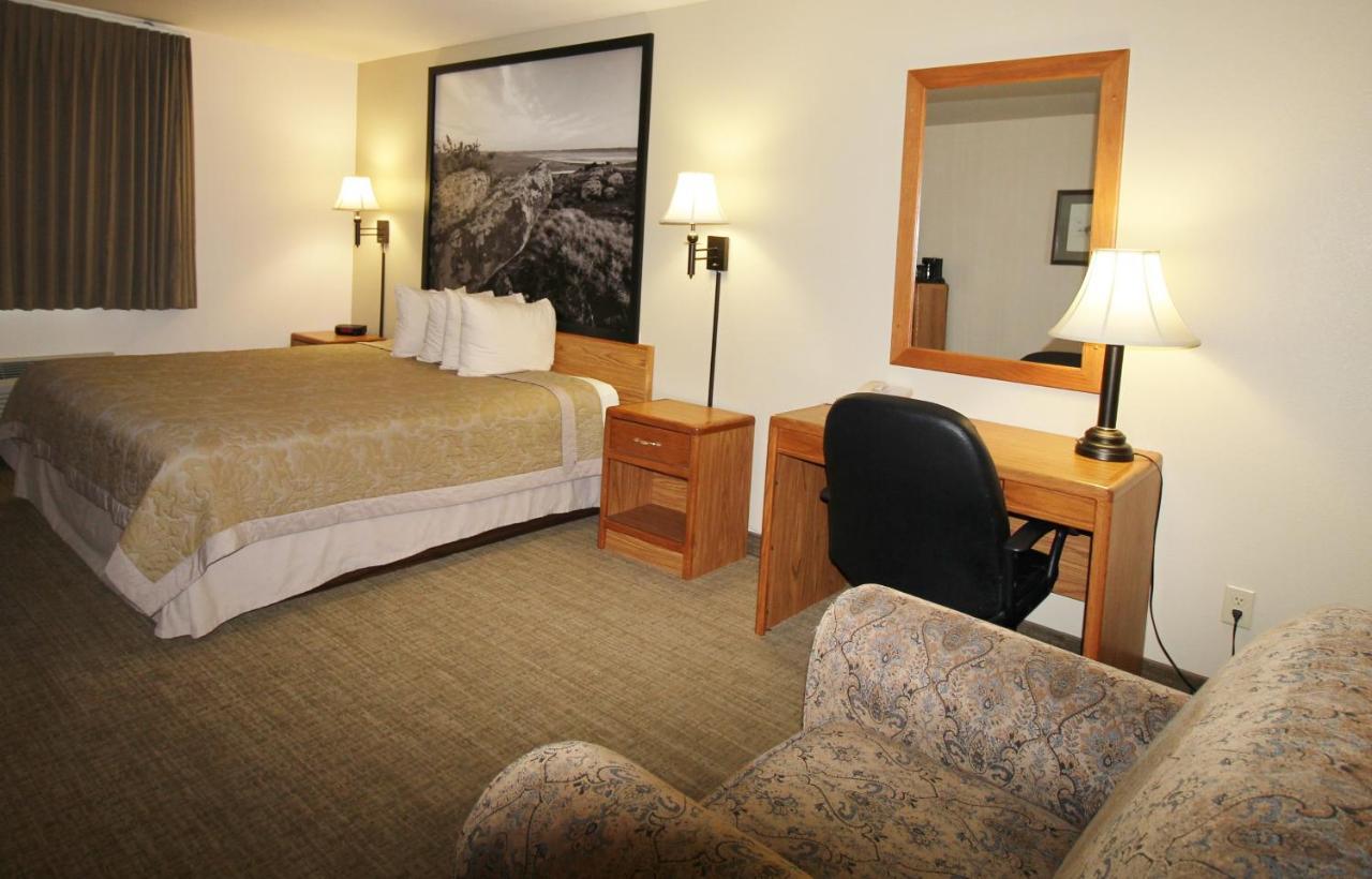 Homestead Inn And Suites Hardin Buitenkant foto