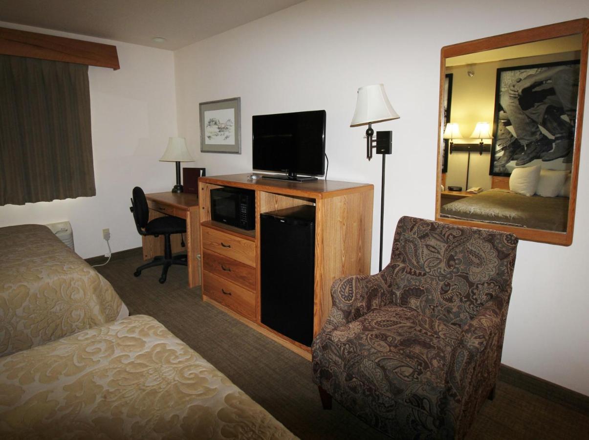 Homestead Inn And Suites Hardin Buitenkant foto