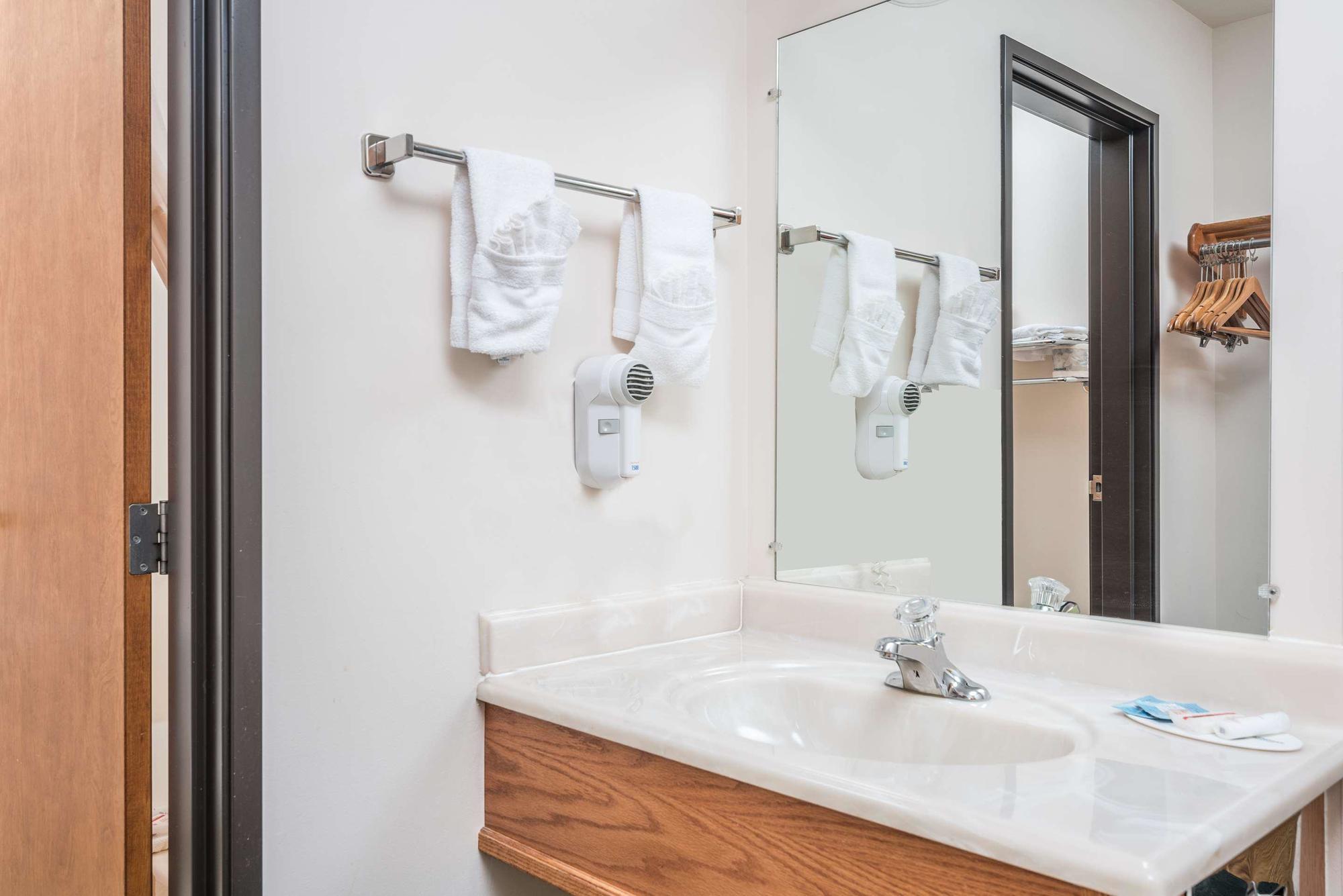 Homestead Inn And Suites Hardin Buitenkant foto